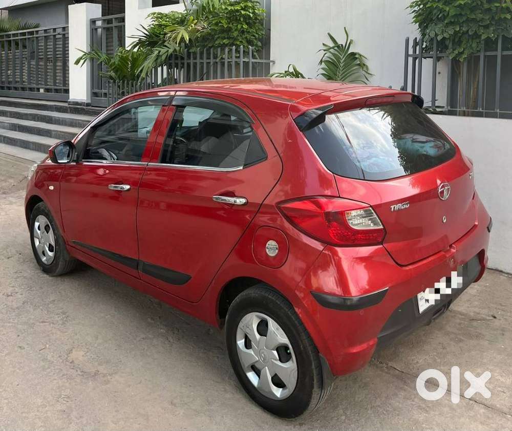 Tata Tiago 1.2 Revotron Xta, 2018, Petrol