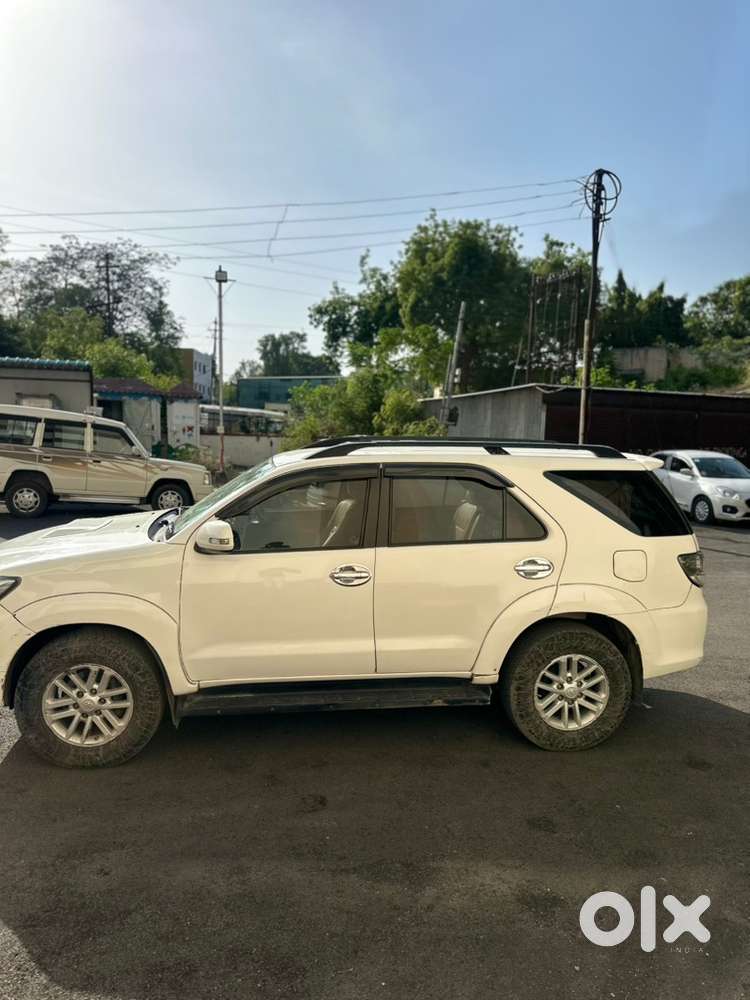Toyota Fortuner Diesel 2012