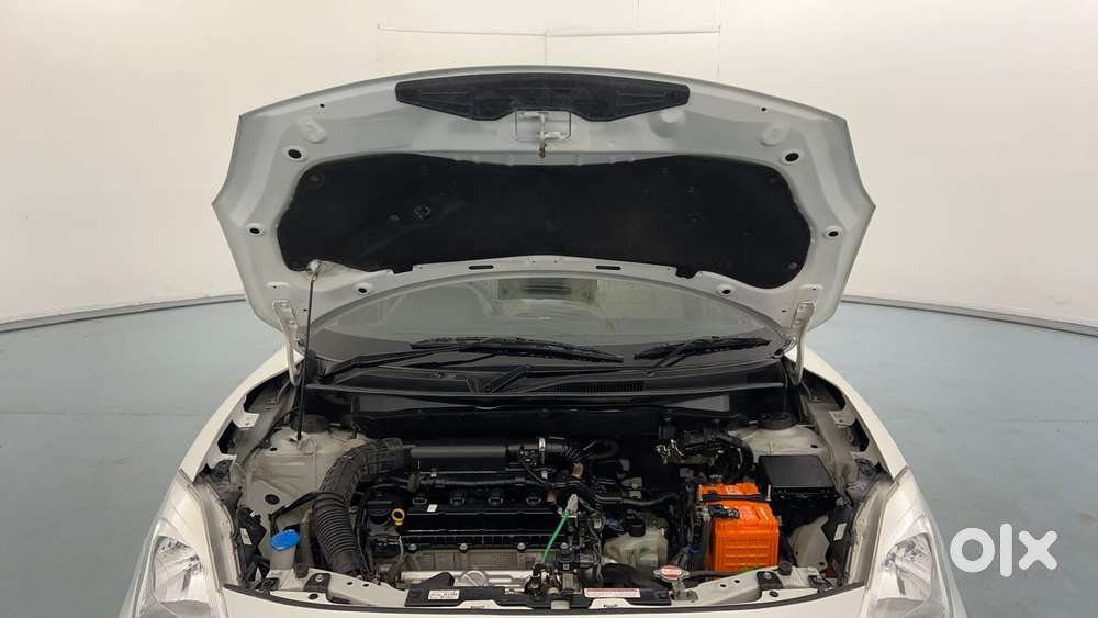 Maruti Suzuki Dzire Vxi Ags, 2022, Petrol
