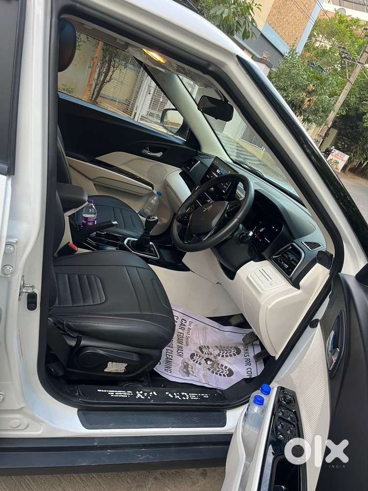 Mahindra Xuv 3xo Ax5 Ds Mt, 2025, Diesel