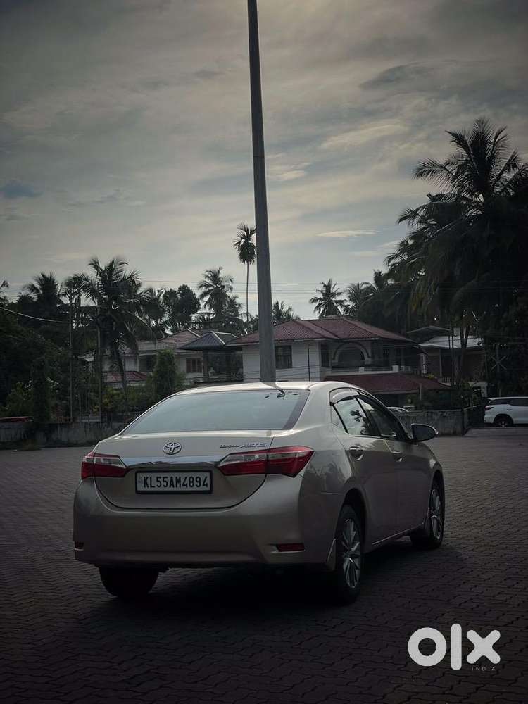 Toyota Corolla Altis 2015