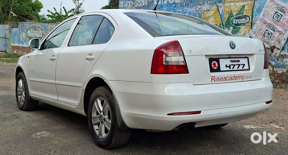Skoda Laura 1.9 Tdi Mt Ambiente, 2010, Diesel