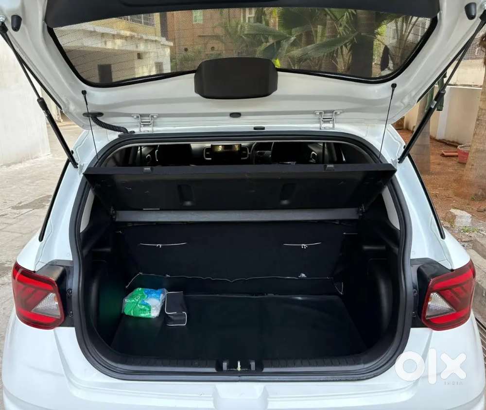 Hyundai Venue 2022 Petrol 20000 Km Driven