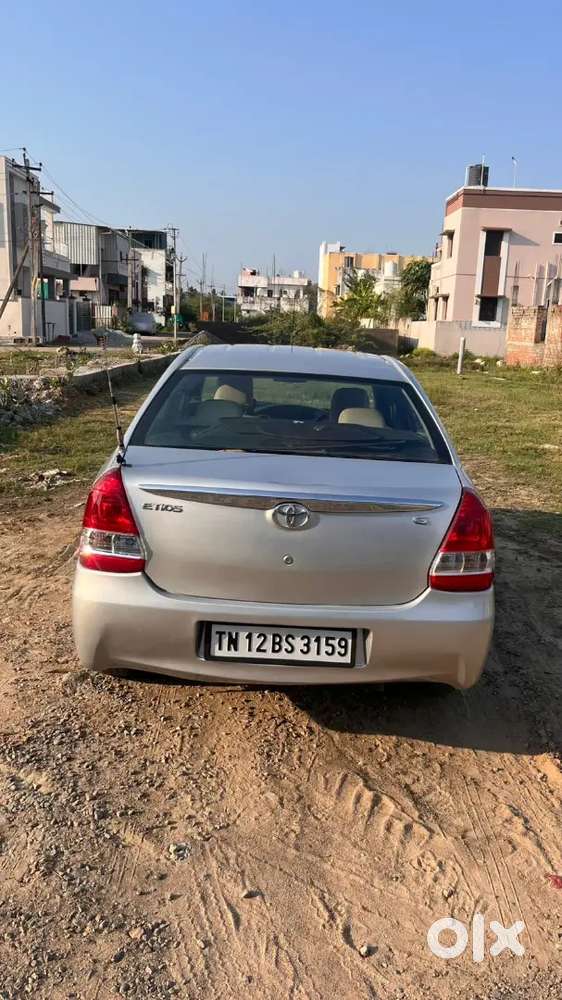 Toyota Etios 1.5 G 2013 Pure Petrol Genuine Service