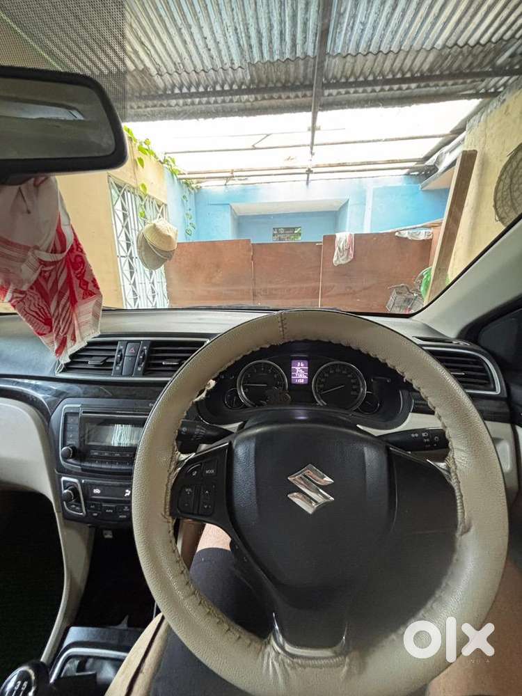 Maruti Suzuki Zxi 2015