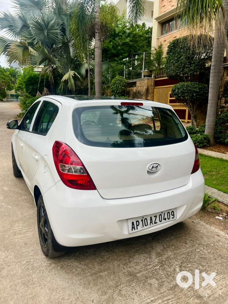 Hyundai I20 Sportz Petrol 2012
