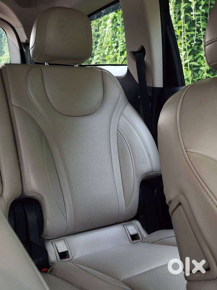 Mahindra Xuv700 2.2 Ax 7 Diesel At Str, 2023, Diesel