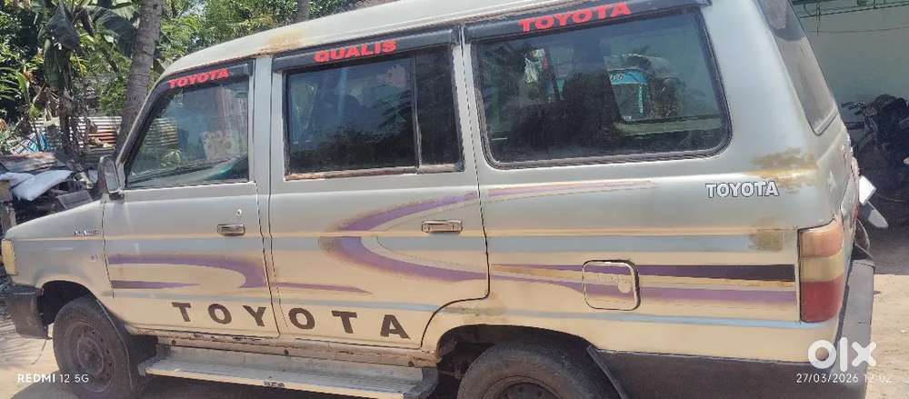 Toyota Qualis 2003