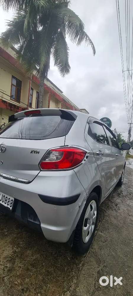 2017-18 Tata Tiago Xta Amt Low Km Company Service 2nd Ownership