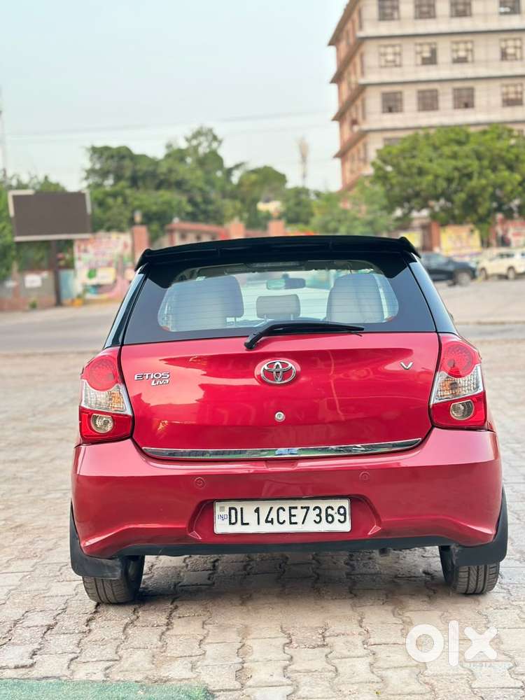 Toyota Etios Liva V Dual Tone, 2019, Petrol