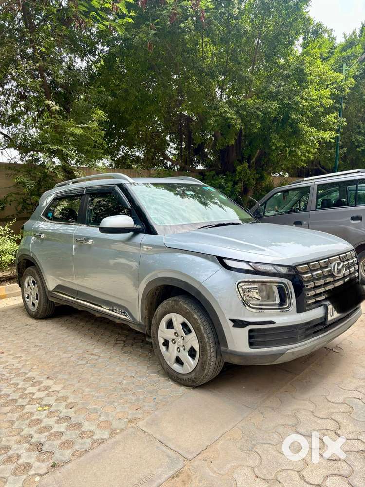Hyundai Venue S 1.2 Petrol, 2022, Petrol