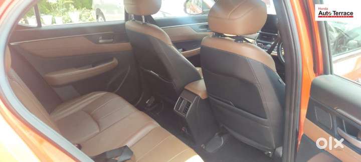 Honda Elevate Zx Cvt, 2023, Petrol
