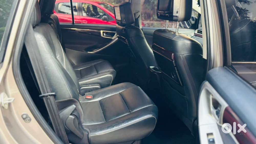 Toyota Innova Crysta 2.4 Z 7 Str, 2017, Diesel