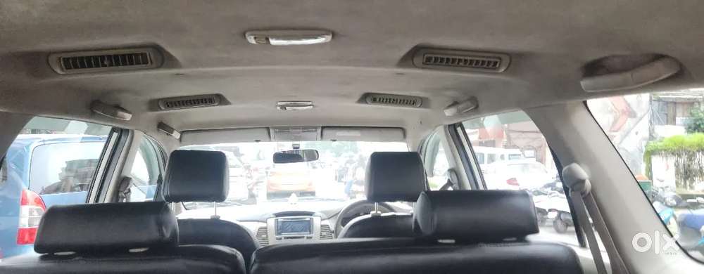 Toyota Innova 2014 Diesel 280000 Km Driven