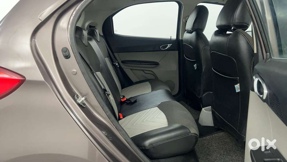 Tata Tiago Xza, 2018, Petrol