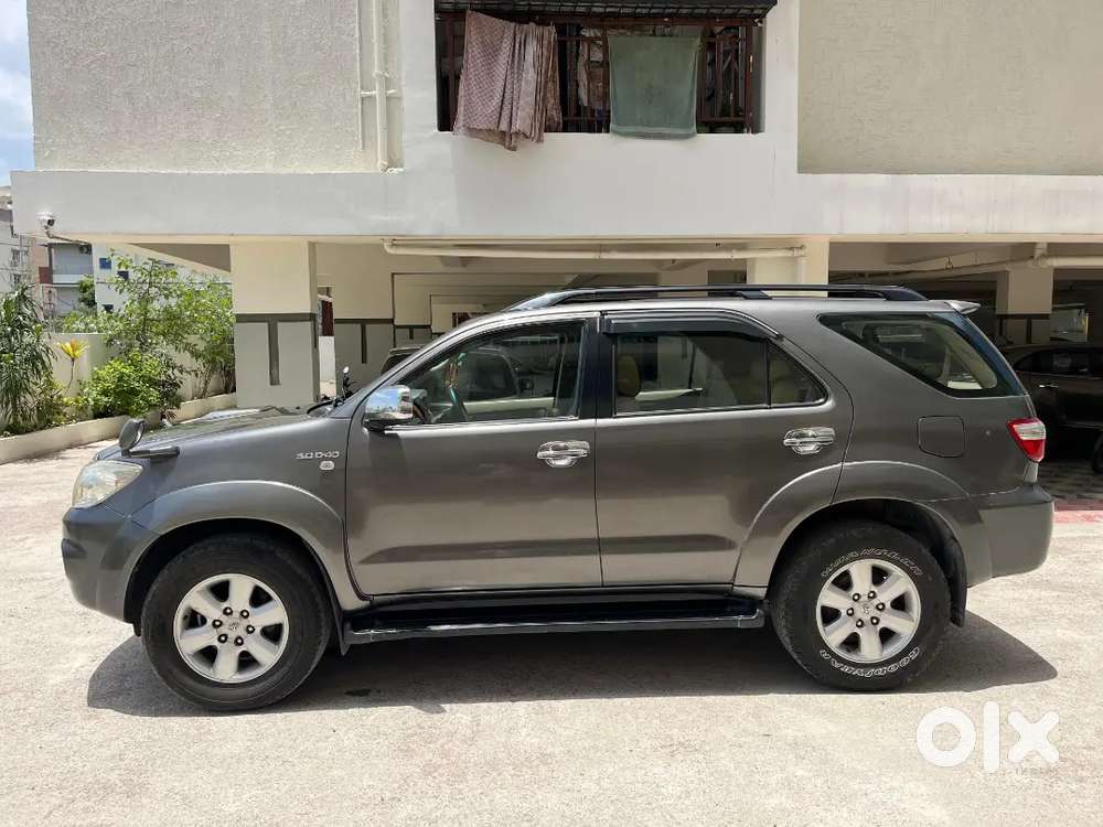 Well Maintained Fortuner 4x4 2011