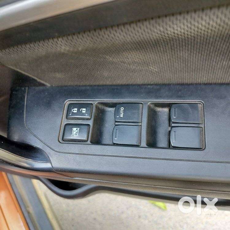 Maruti Suzuki Brezza Zdi+ Dual Tone, 2019, Diesel