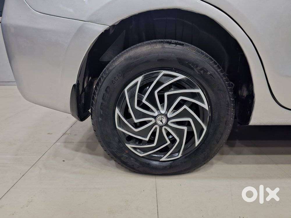 Maruti Suzuki Dzire Vdi Amt, 2018, Diesel