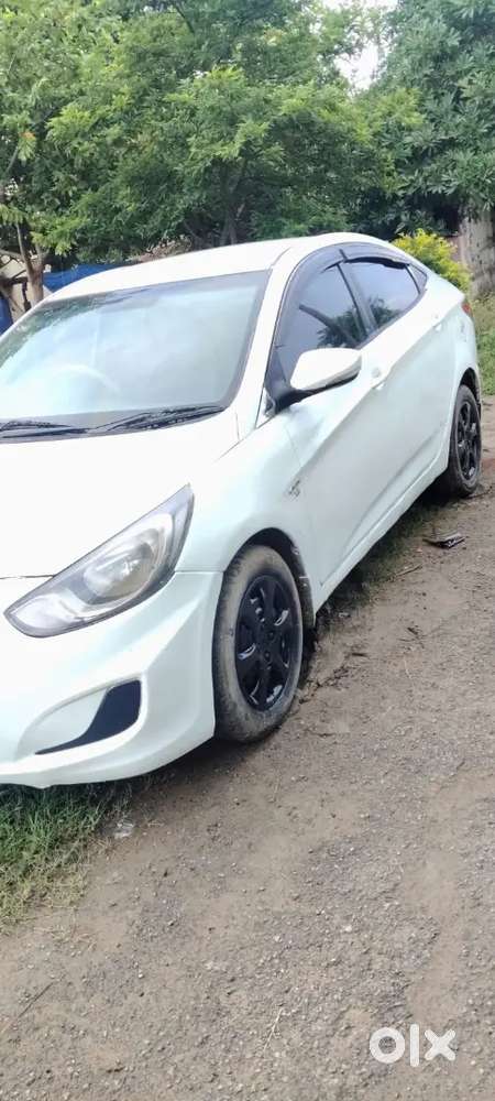 2013 Hyundai Verna Sx Last