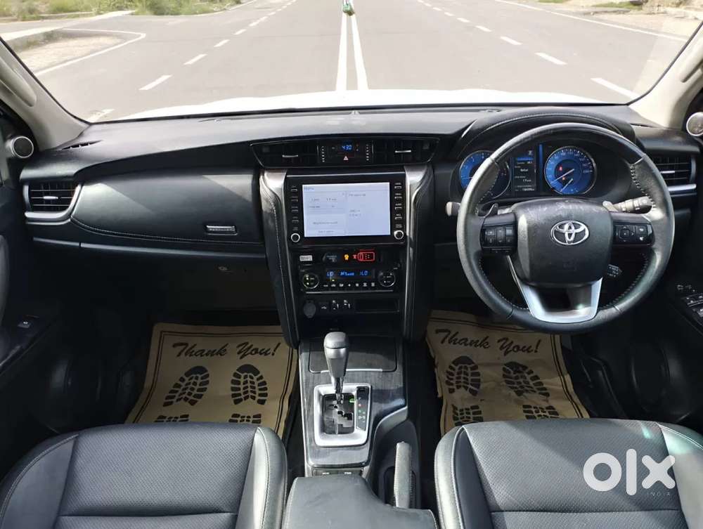 Toyota Fortuner 4x2 At 2.7 Petrol, 2025, Petrol