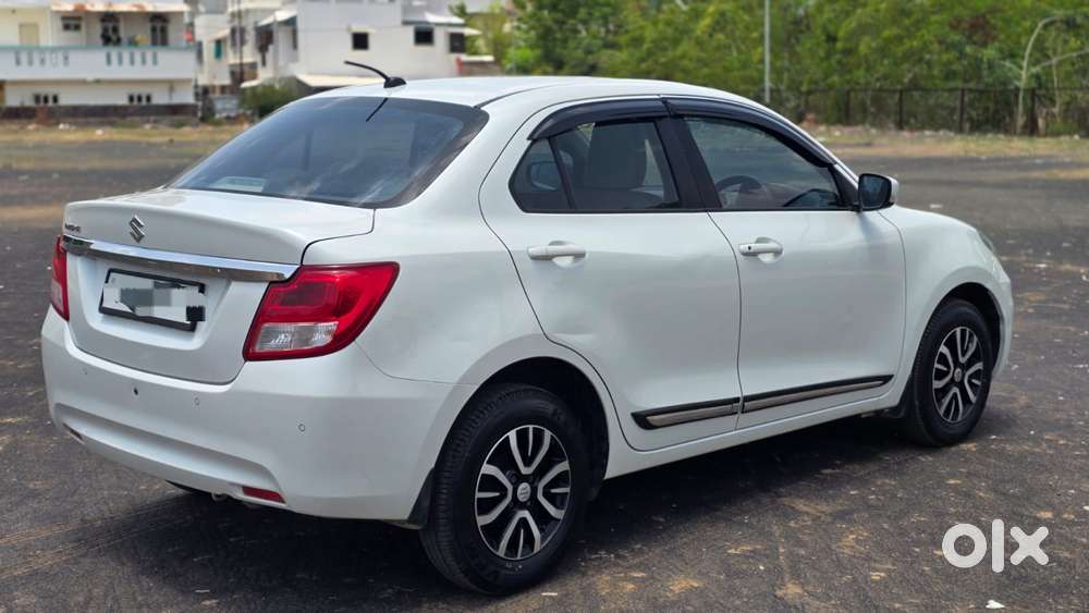 Maruti Suzuki Dzire 1.2 Vxi, 2022, Petrol