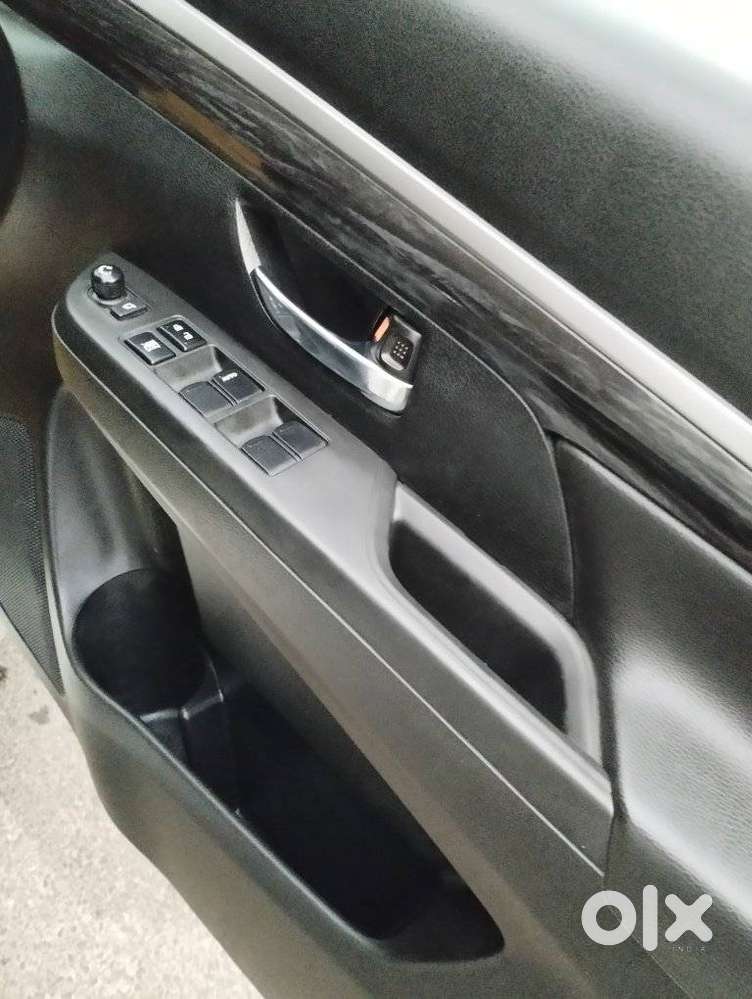 Maruti Suzuki Xl6 1.5 Alpha Plus At, 2022, Petrol