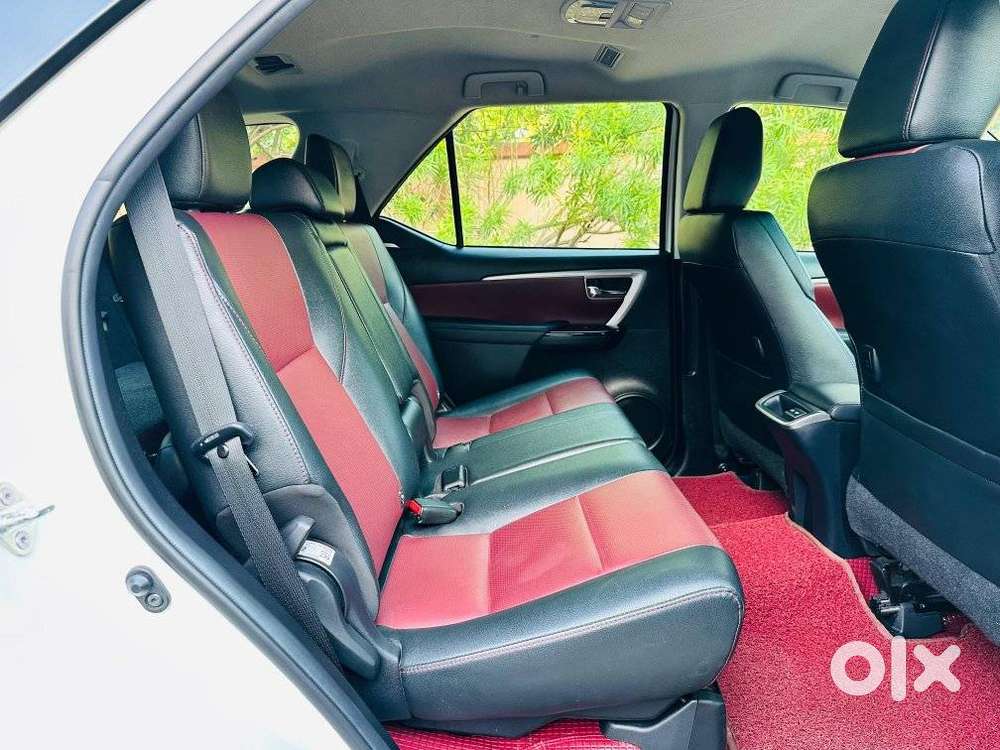 Toyota Fortuner Legender 4x2 At 2.8, 2025, Diesel