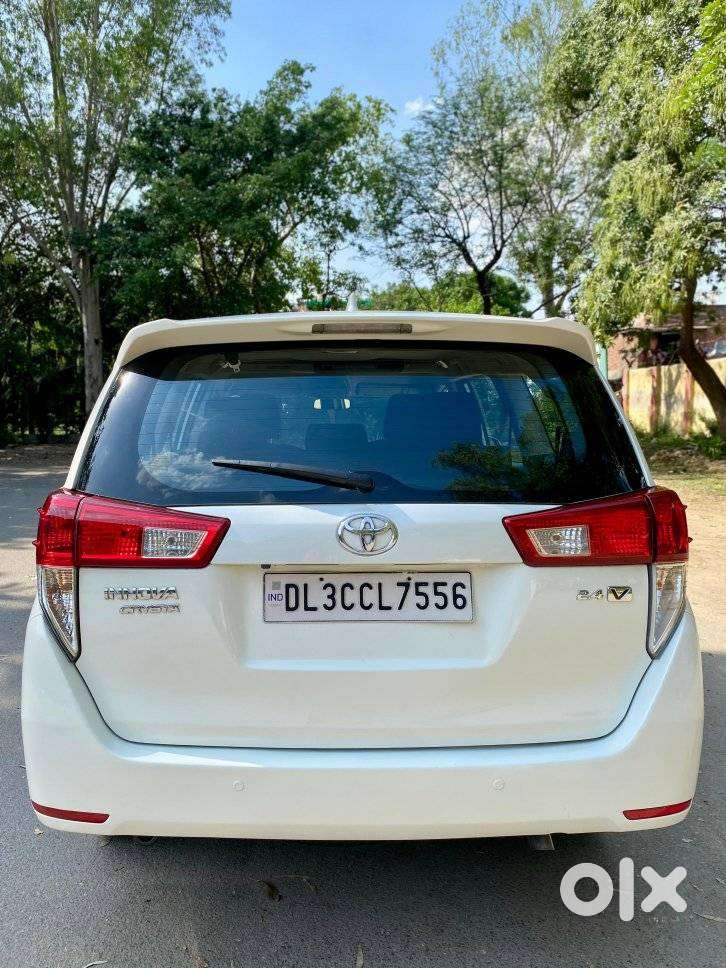 Toyota Innova Crysta 2.4 V 8 Str, 2017, Diesel