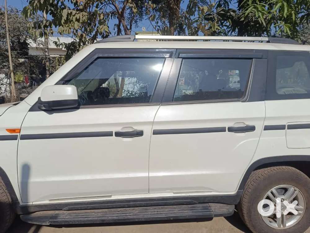 Mahindra Bolero Neo 10