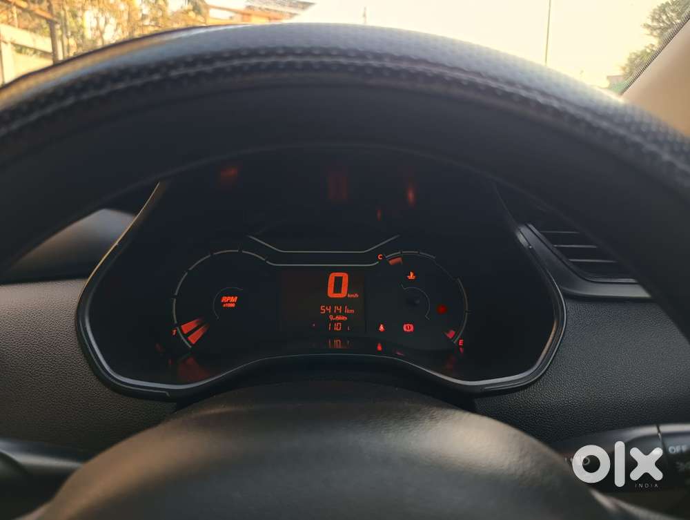 Renault Triber 1.0 Rxe, 2020, Petrol