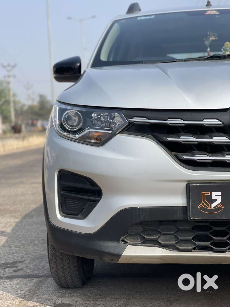 Renault Triber Rxt, 2023, Petrol