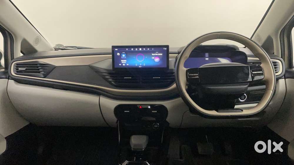 Tata Altroz Xe Petrol, 2025, Petrol