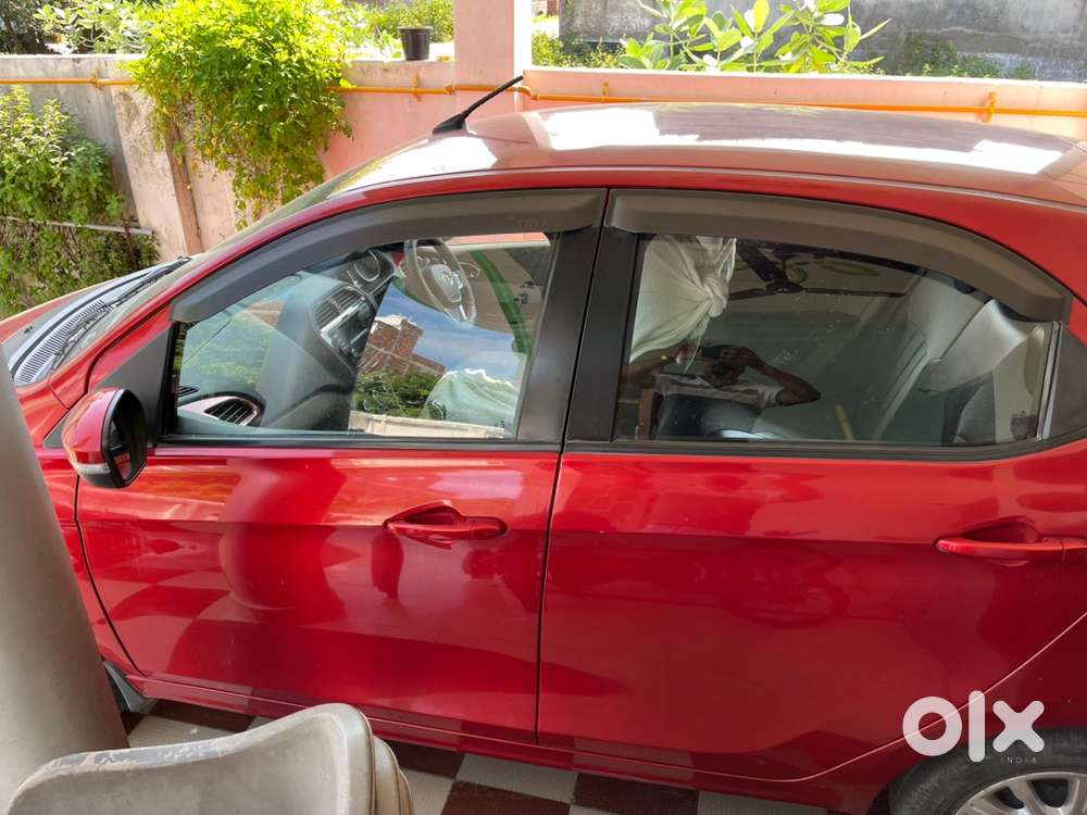 Tata Tiago Petrol 2017
