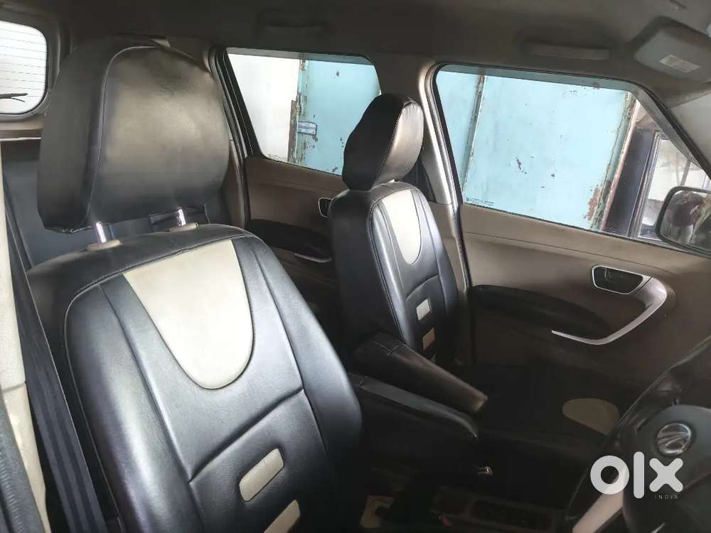 Mahindra Tuv 300 2017