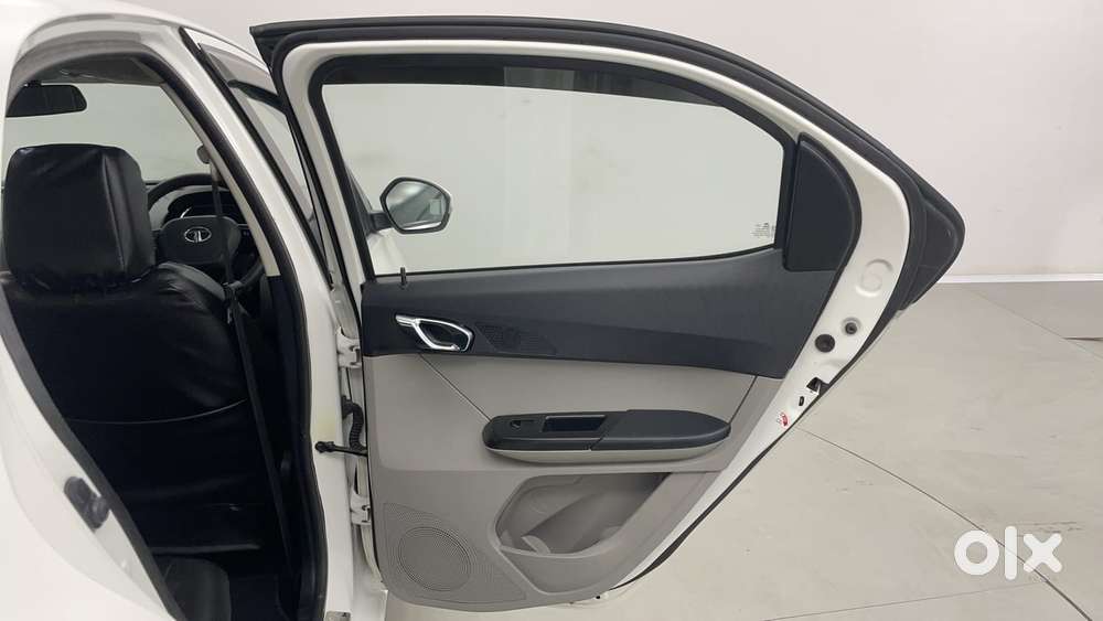 Tata Tiago 1.2 Revotron Xz Plus Dual Tone, 2019, Petrol