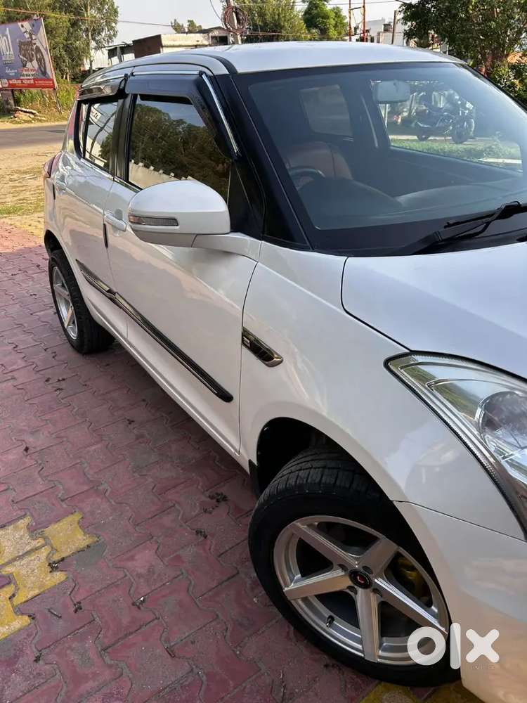 Maruti Suzuki Swift 2015 Diesel 90000 Km Driven