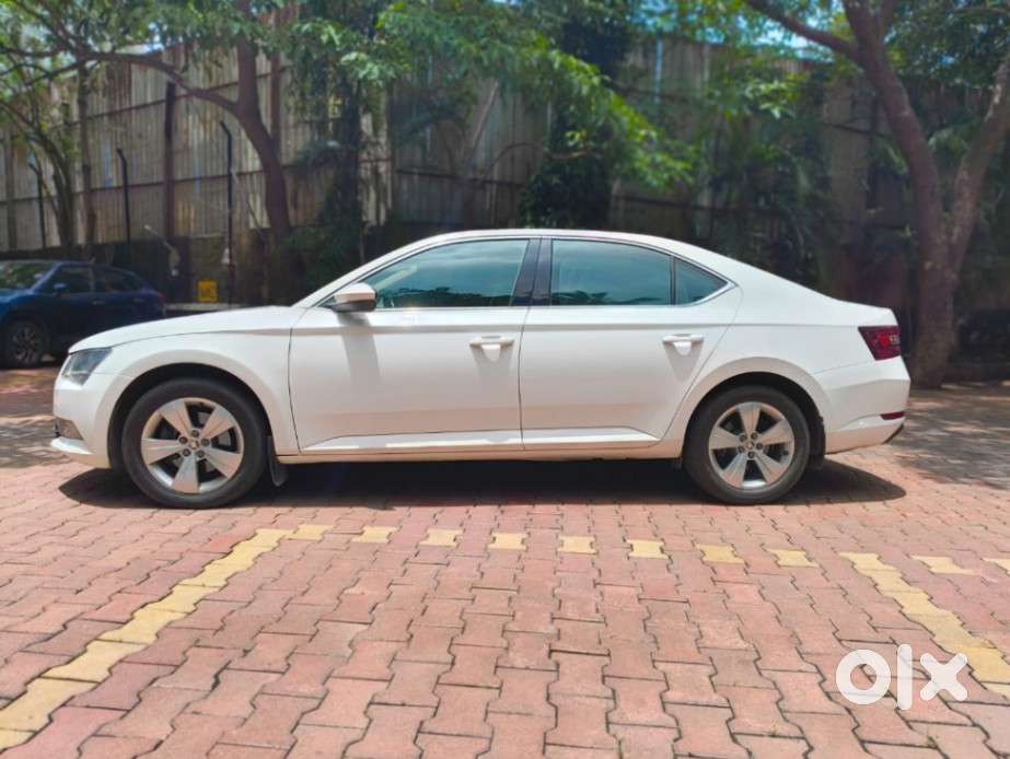Skoda Superb Style 1.8 Tsi At, 2016, Petrol