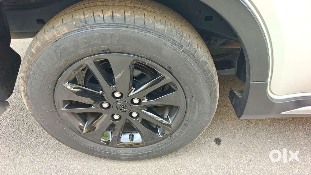 Toyota Innova Crysta Touring Sport 2.4 Mt, 2017, Diesel