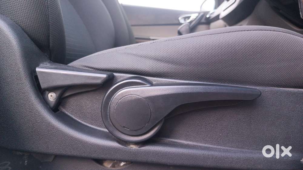 Tata Tiago 1.2 Revotron Xza, 2018, Petrol