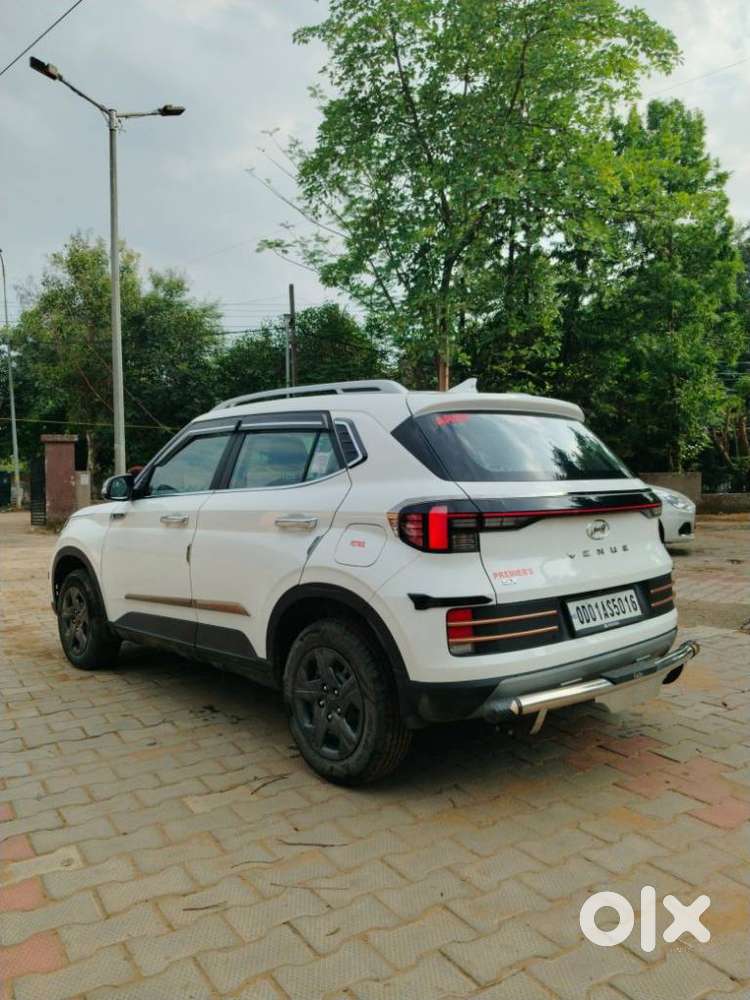 Hyundai Venue Sx Mt, 2023, Petrol