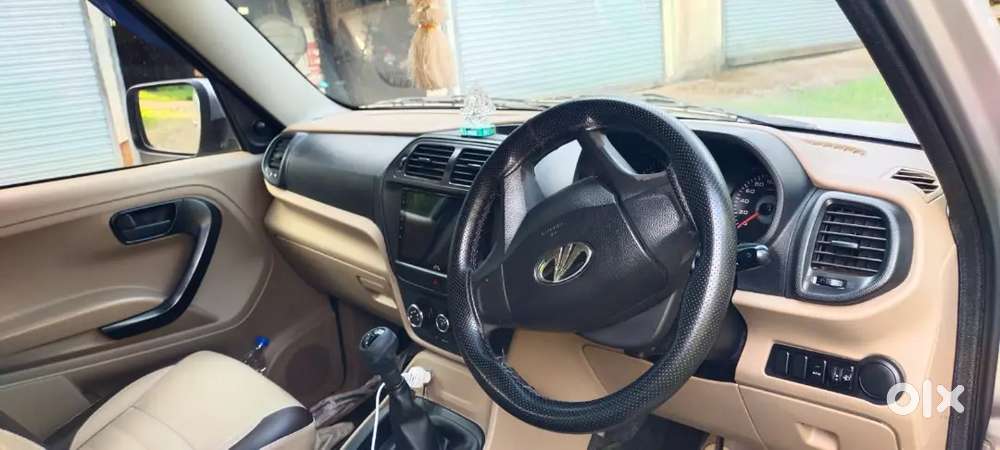 Tuv 300 T4+ 2016 Diesel