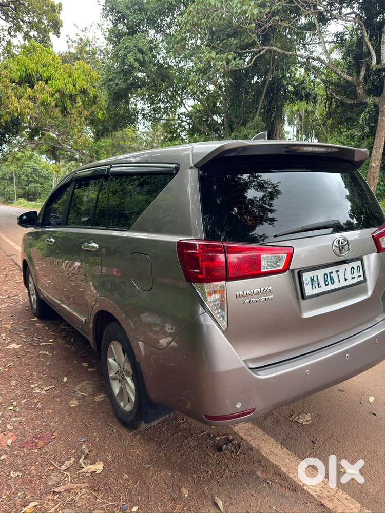 Toyota Innova Crysta 2016