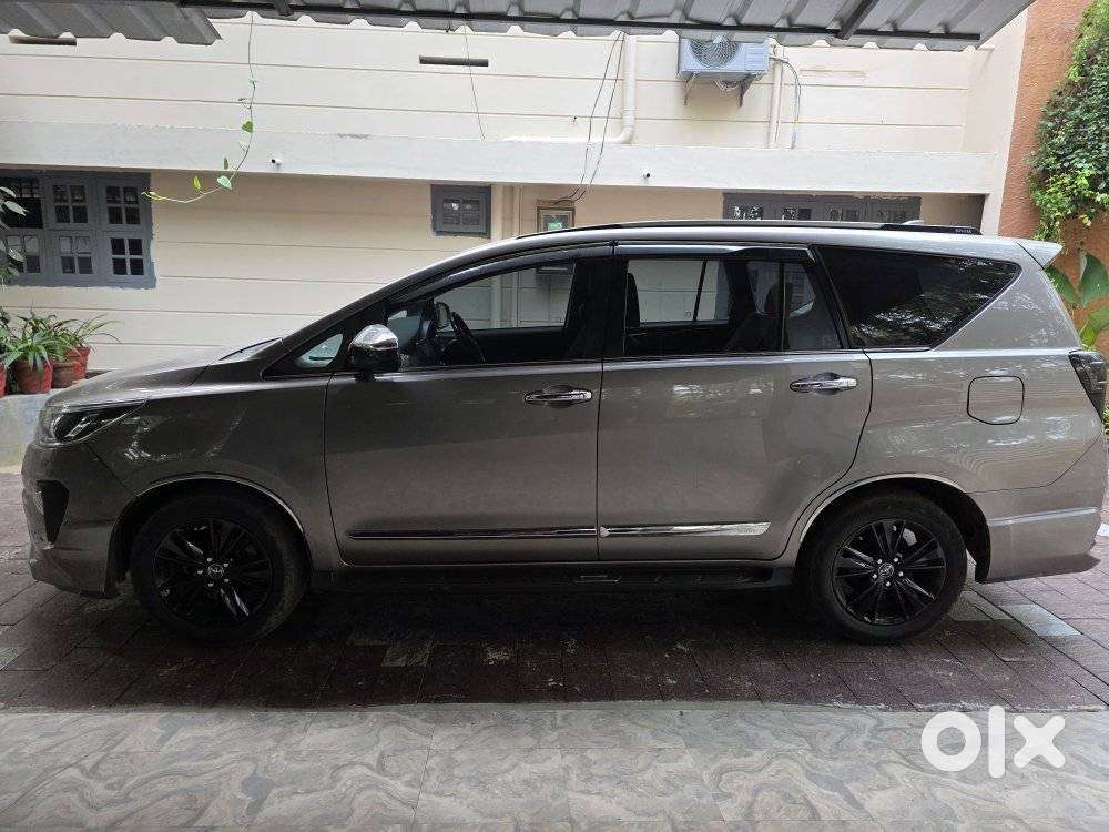 Toyota Innova Crysta 2.8z Automatic, 2018, Diesel