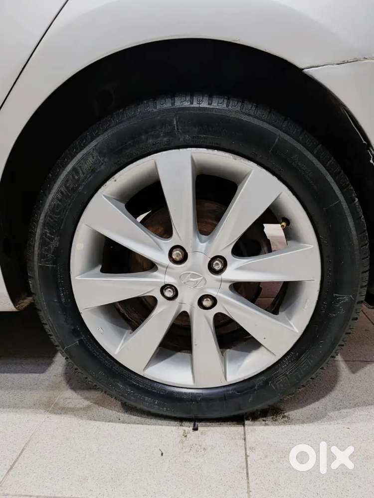 Ka22 Selling Verna Next To Showroom Condition