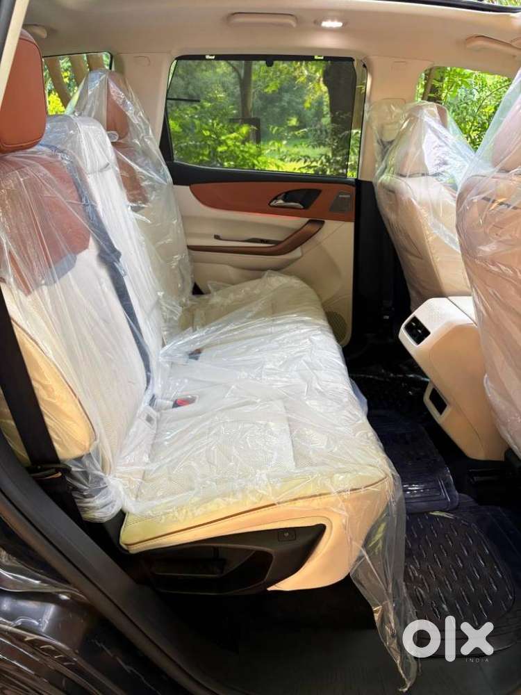 Mahindra Xuv 7xo Ax7l At, 2026, Petrol