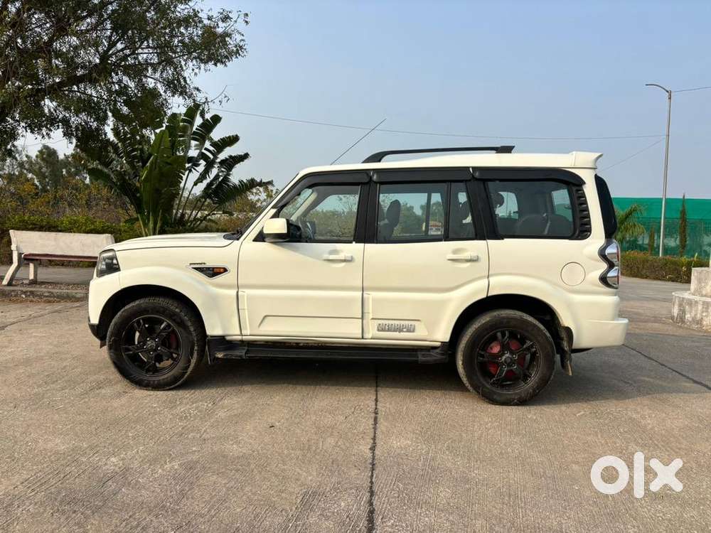 Mahindra Scorpio 2016 Diesel Well Maintained