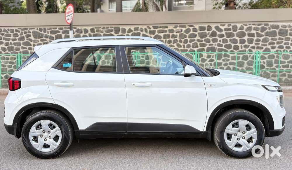 Hyundai Venue [2022-ongoing] 1.2 S, 2022, Cng & Hybrids