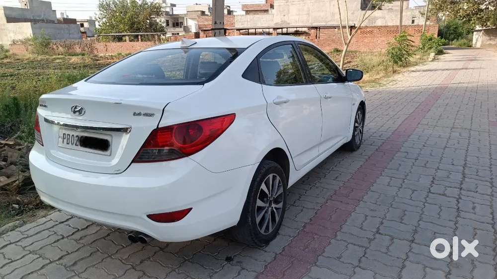 Hyundai Fluidic Verna 2013