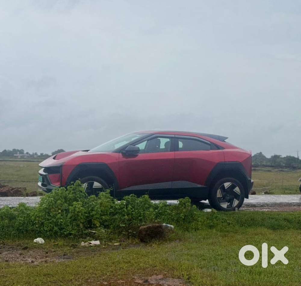 Mahindra Be 6 2025 Electric 17000 Km Driven