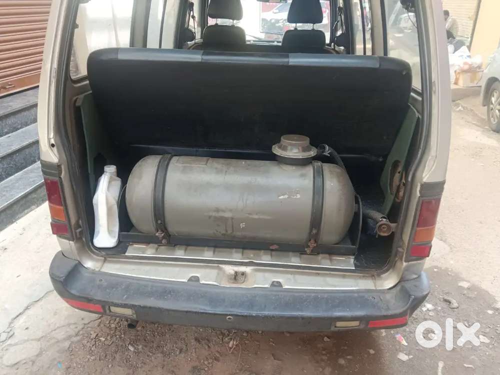Maruti Suzuki Omni 2010